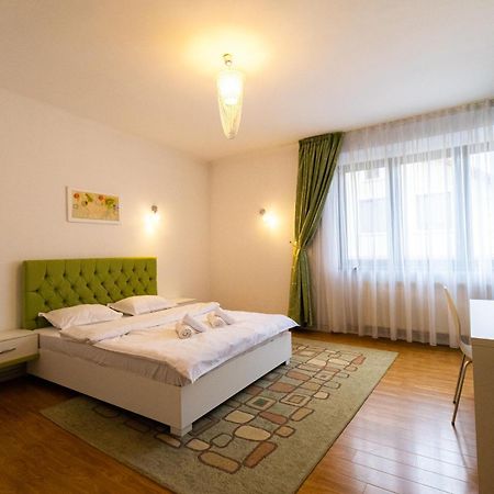 Ardor Apt - Bright And Secluded Apartment In The Heart Of Old Town Braşov Exterior foto