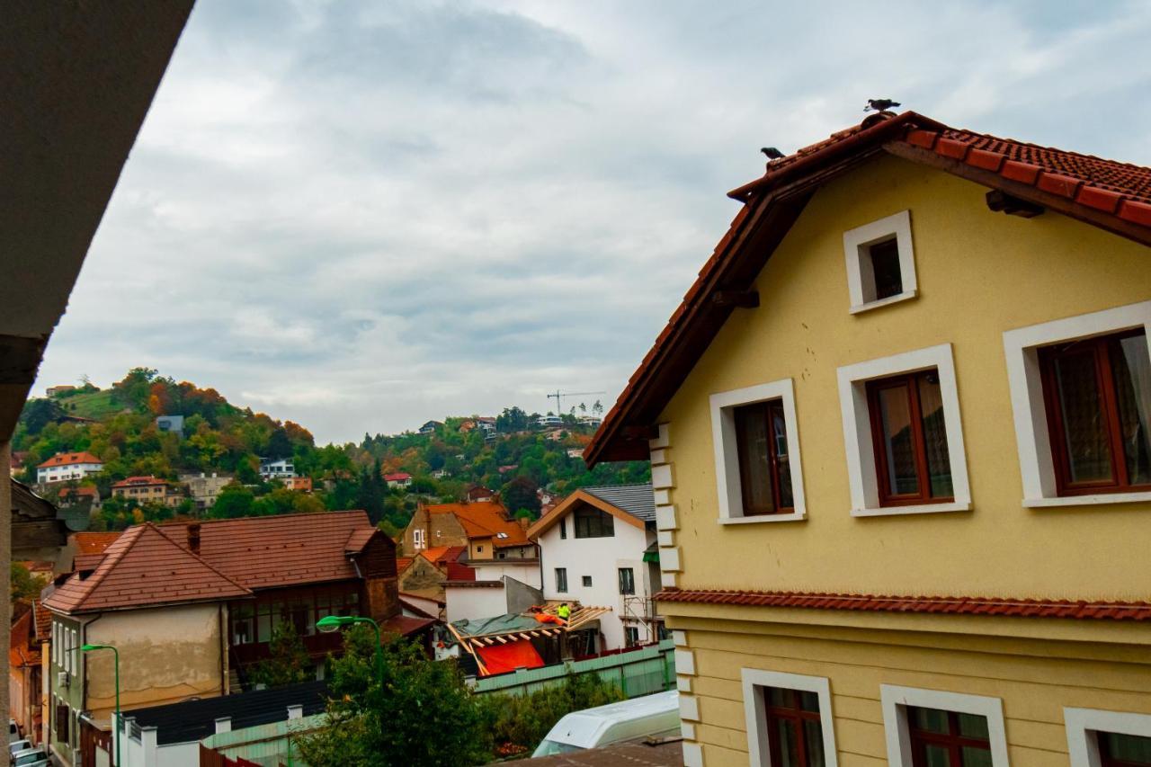 Ardor Apt - Bright And Secluded Apartment In The Heart Of Old Town Braşov Exterior foto